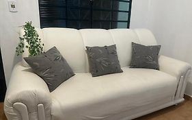 Lindo Sobrado com 2 quartos em condomínio - Centro